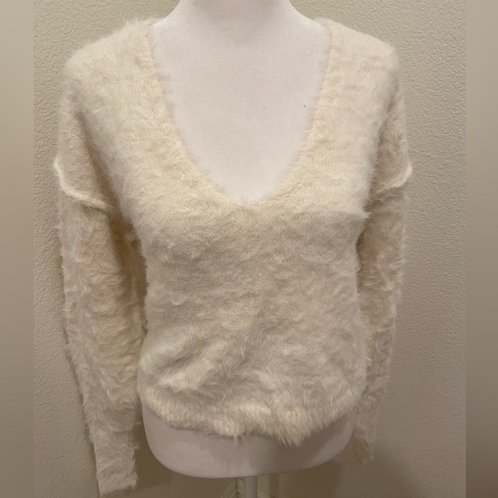 NWT Womens Free People Serendipity Faux Fur Sweater Size Small White Cream Color - Picture 3 of 15